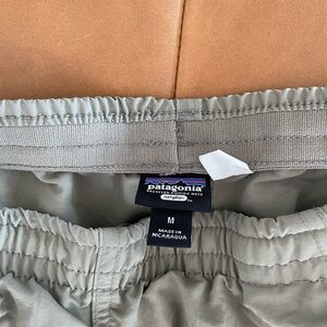 Patagonia baggies in green